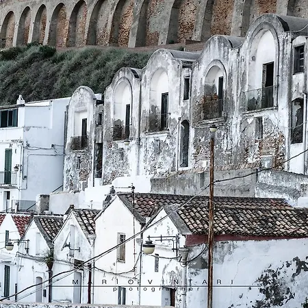 Fontana La Pietra * Pisticci