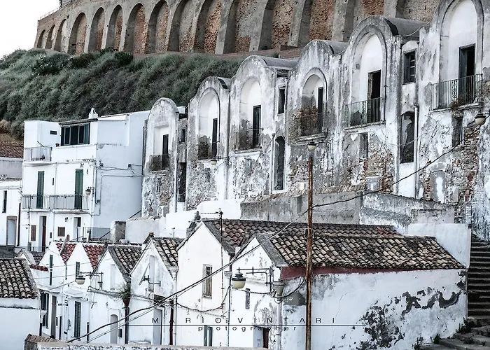 Fontana La Pietra * Pisticci